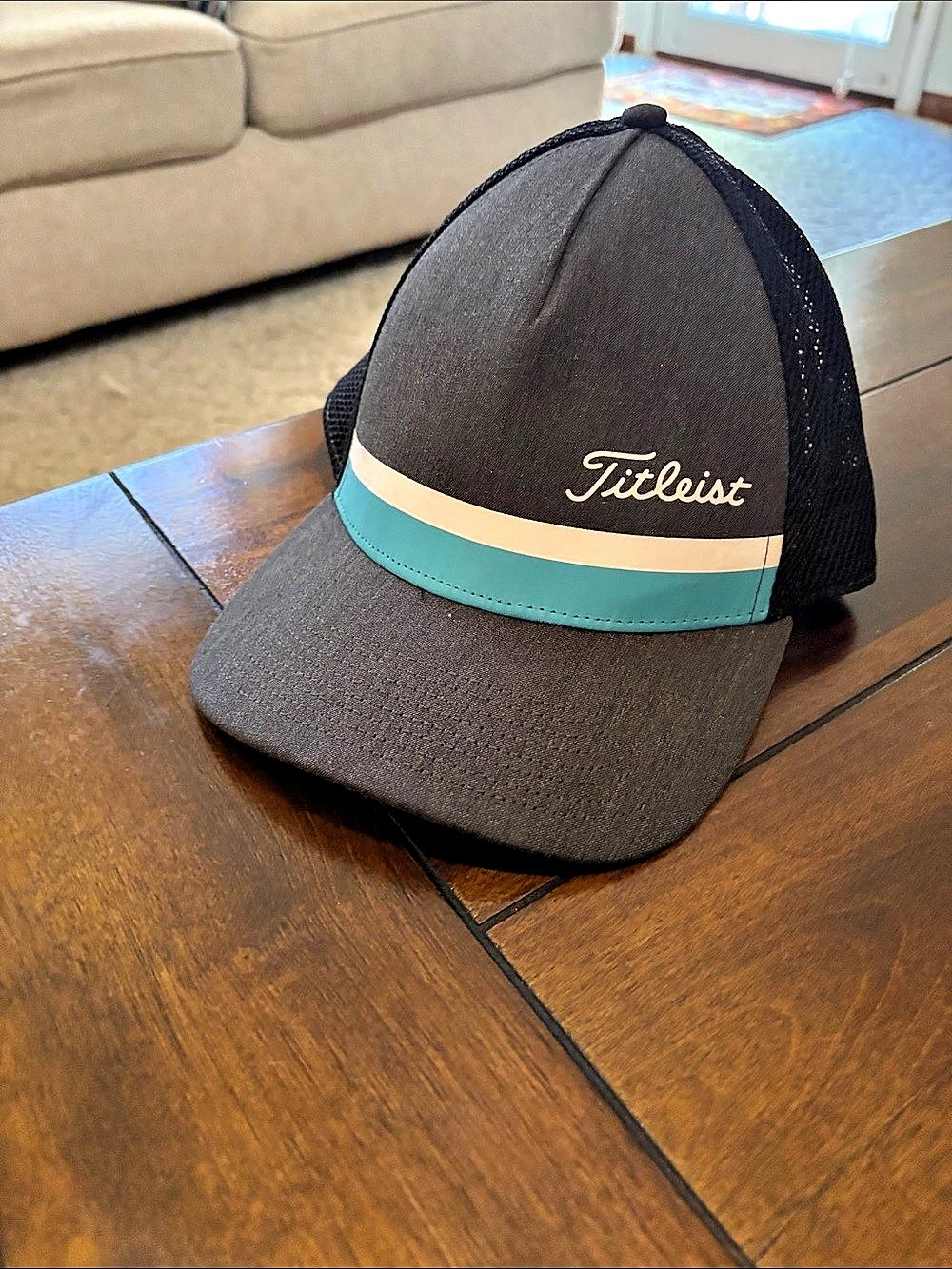 Titleist Tour Performance Mesh Snapback Golf Hat Black & Blue
